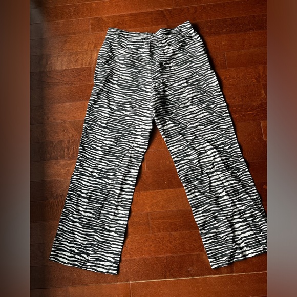 H&M wide leg zebra print pant, US 10 - Picture 6 of 8